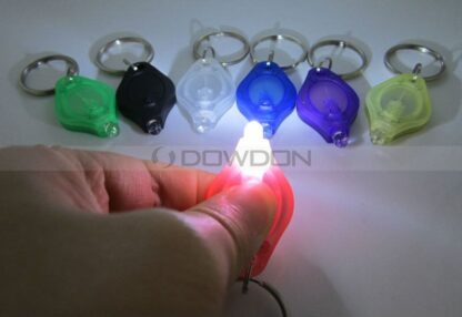 llavero - linterna led encendido